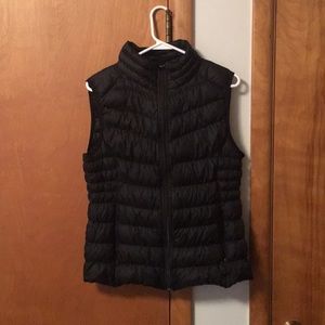 Black puffer vest